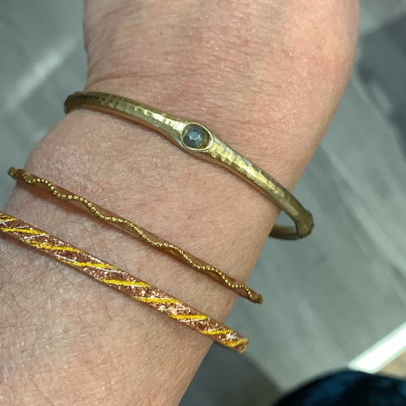 Three bracelets - Picture 2 of 7